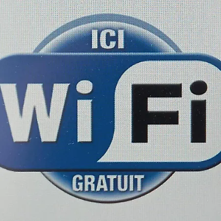 Nyaraló Maison De Avec Jardin Adé