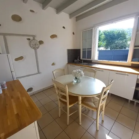 Maison De Avec Jardin * Adé