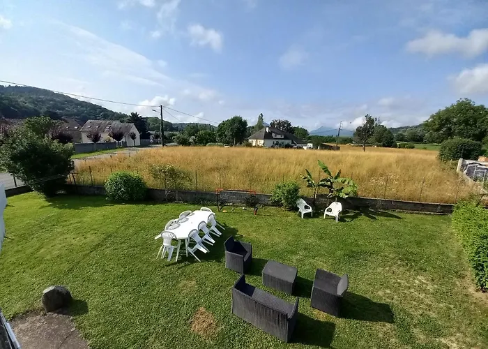 Maison De Avec Jardin Adé