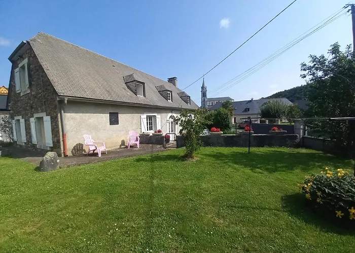 Maison De Avec Jardin * Adé