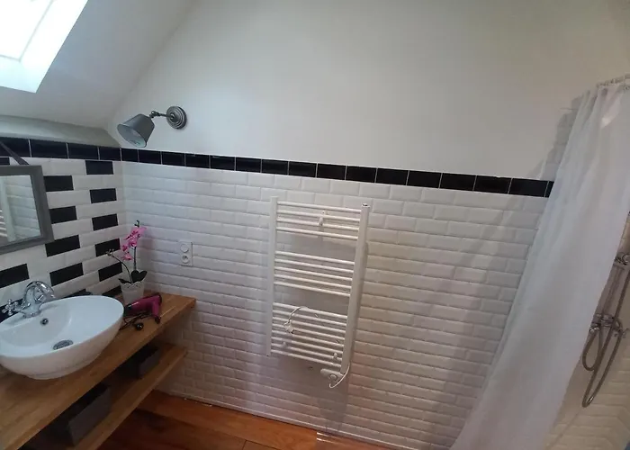 Vakantiehuis Maison De Avec Jardin Adé